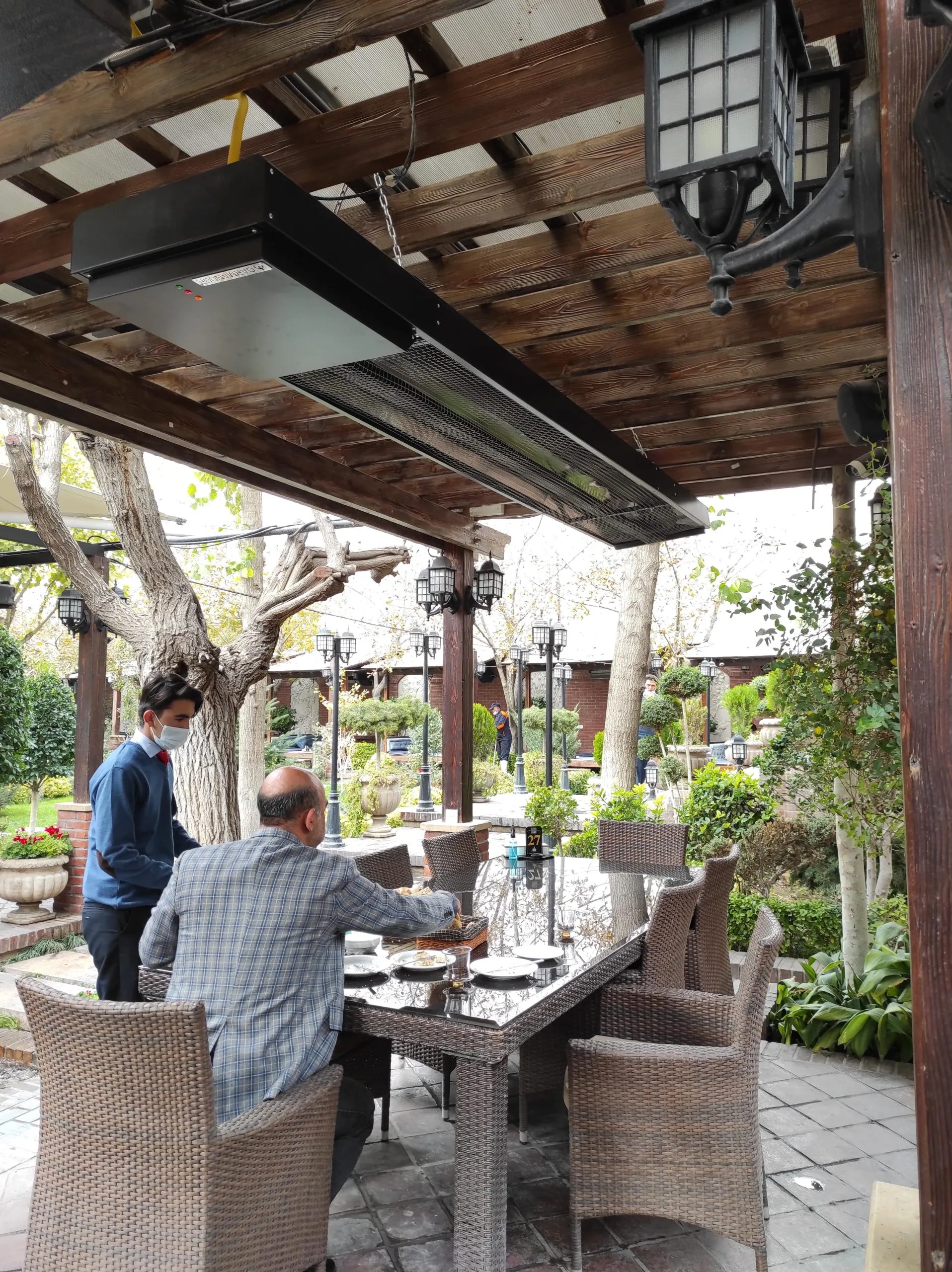 رستوران لرد سعادت آباد