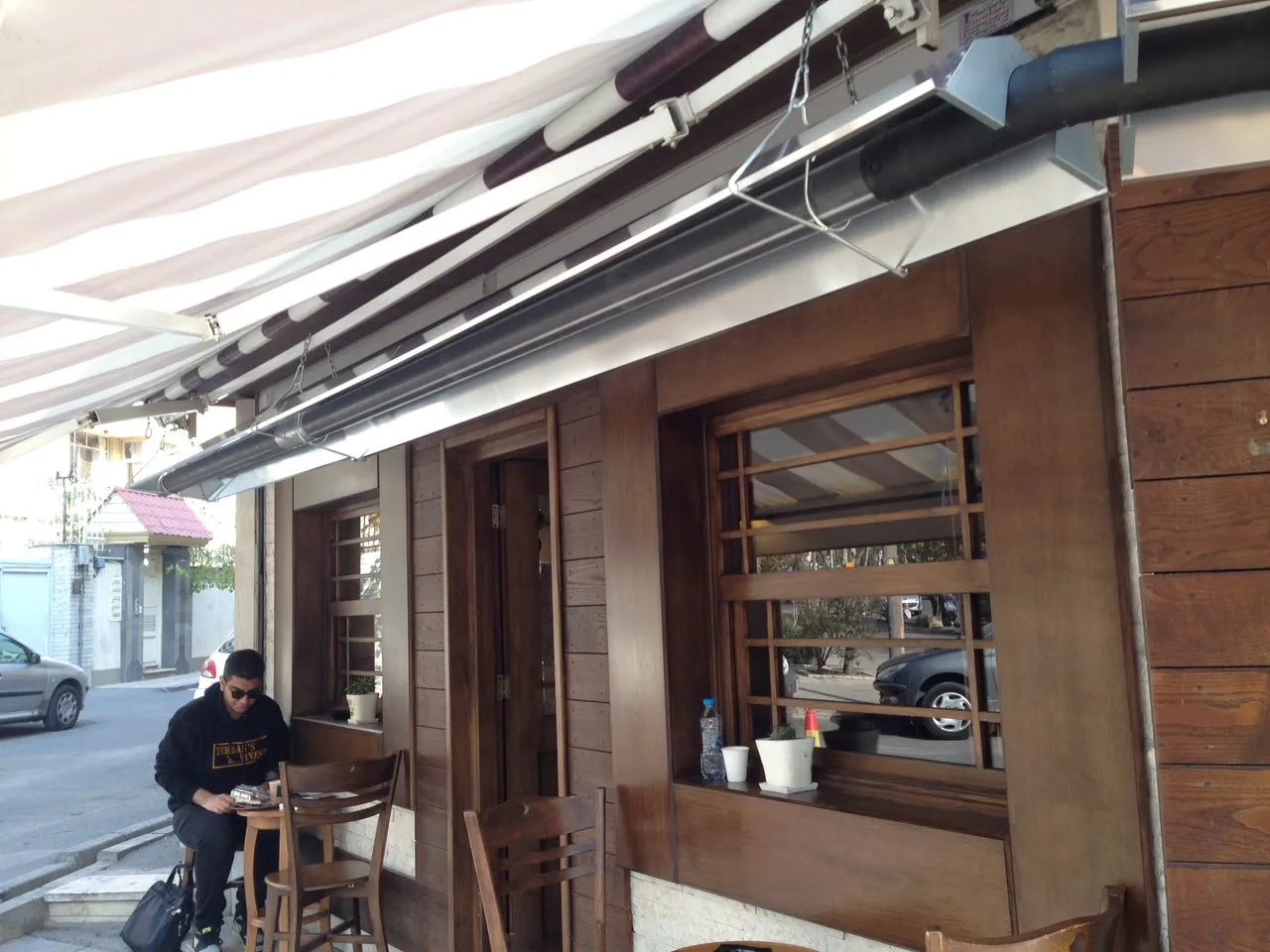 رستوران لیوان