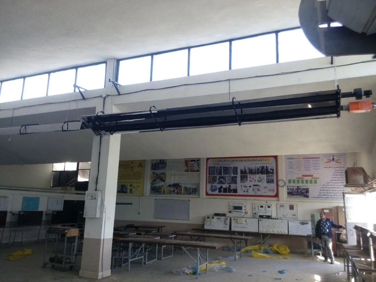 کارگاه الکترونیک هنرستان قایٔمشهر